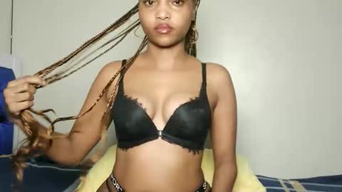Snapshot of hot_sexy_babe chatting on 4, 6, 2026 Bellah online show from 4, 6, 2026