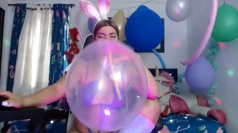 Snapshot of hot_sexy_bunny chatting on 22, 1, 2025 hot sexy bunny online show from 22, 1, 2025