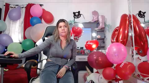 Snapshot of hot_sexy_bunny chatting on 18, 2, 2025 hot sexy bunny online show from 18, 2, 2025