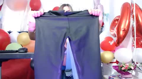 Snapshot of hot_sexy_bunny chatting on 26, 2, 2025 hot sexy bunny online show from 26, 2, 2025