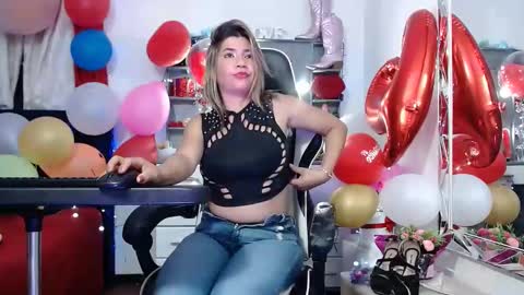 Snapshot of hot_sexy_bunny chatting on 27, 2, 2025 hot sexy bunny online show from 27, 2, 2025