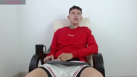 Snapshot of hot_teo_ chatting on 16, 4, 2026 Mateo online show from 16, 4, 2026