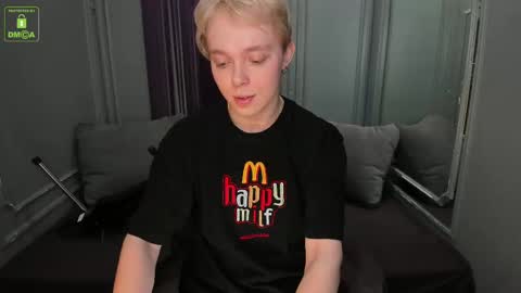 hot_twinkboy online show from 25, 2, 2025