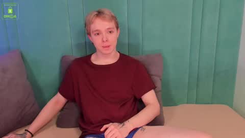 hot_twinkboy online show from 8, 3, 2025