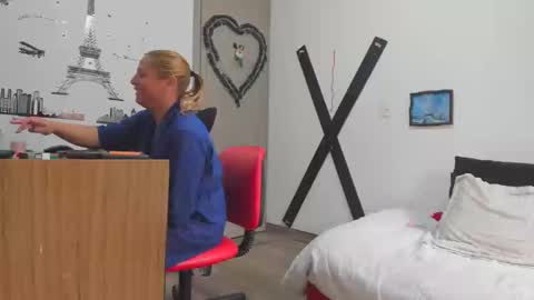 hotandfierylatinos online show from 4, 1, 2025