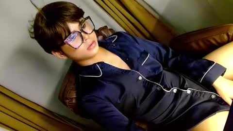 hotasian_ online show from 19, 4, 2026