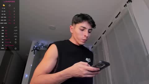 Snapshot of hotay_ chatting on 22, 12, 2024 Andrew xdres08 online show from 22, 12, 2024