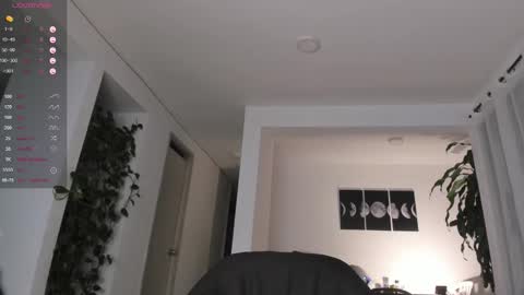 Snapshot of hotay_ chatting on 27, 9, 2025 Andrew xdres08 online show from 27, 9, 2025