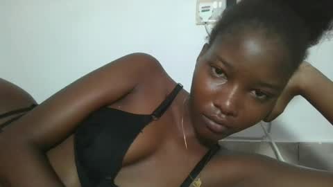 Snapshot of hotbabbee chatting on 26, 6, 2026 love online show from 26, 6, 2026