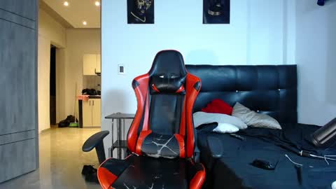 Snapshot of hotblacks07 chatting on 15, 5, 2026 rivas online show from 15, 5, 2026