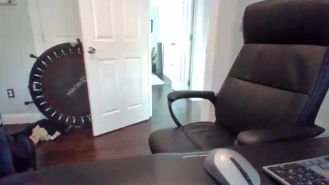 hotdog1124 online show from 9, 4, 2026