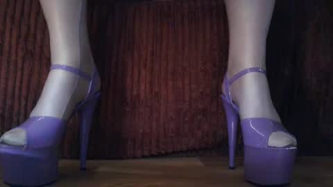 Snapshot of hotesmeralda chatting on 24, 2, 2025 HotEsmeralda online show from 24, 2, 2025