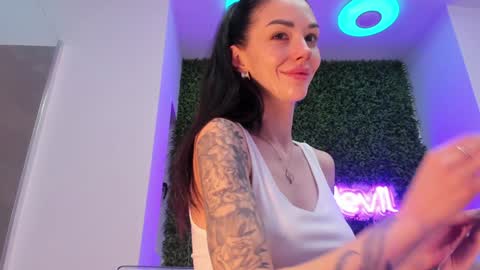 hotfallingdevil online show from 12, 1, 2026