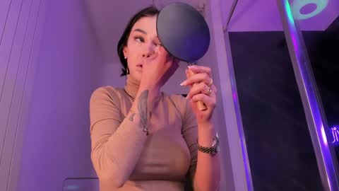 hotfallingdevil online show from 13, 3, 2026