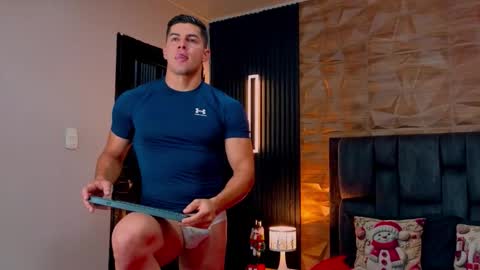 Snapshot of hotfuckers4uu chatting on 7, 1, 2026 felipe marcello online show from 7, 1, 2026