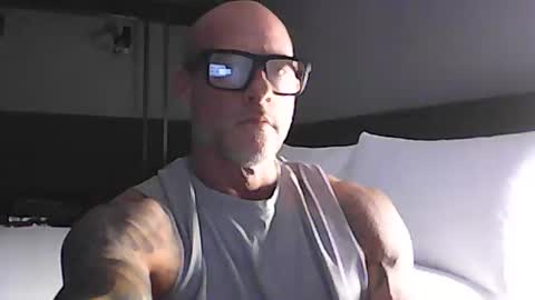 Snapshot of hotguy4u2see chatting on 10, 6, 2026 Hotguy4u2see online show from 10, 6, 2026