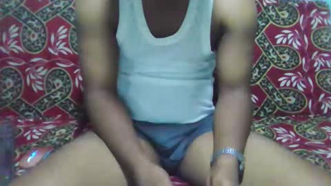 Snapshot of hotguyy001 chatting on 22, 5, 2026 hotguyy001 online show from 22, 5, 2026