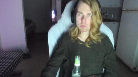 Hikikomori Alex online show from 4, 12, 2024