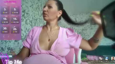 Snapshot of hotkleoo chatting on 26, 7, 2026 MistressM online show from 26, 7, 2026