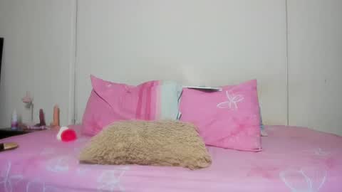 Krystel online show from 15, 2, 2025