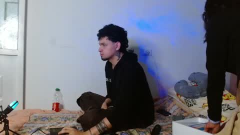 Snapshot of hotlatinocouple__ chatting on 23, 4, 2026 Eevee Zoro online show from 23, 4, 2026