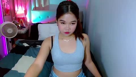 Snapshot of hotlayla_ chatting on 17, 12, 2024 Layla online show from 17, 12, 2024