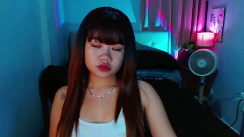 Snapshot of hotlayla_ chatting on 2, 3, 2025 Layla online show from 2, 3, 2025