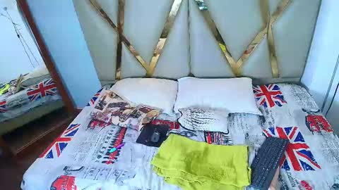 hotlittlechill online show from 22, 1, 2025