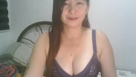 Snapshot of hotmamajen4u chatting on 12, 2, 2025 hotmamajen4u online show from 12, 2, 2025