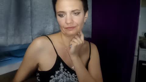 Snapshot of hotmamaqueen234 chatting on 23, 7, 2026 hotmamaqueen234 online show from 23, 7, 2026