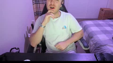 Snapshot of hotmelbguy20 chatting on 10, 9, 2025 Cum and play X online show from 10, 9, 2025
