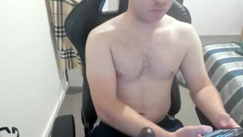 Snapshot of hotmelbguy20 chatting on 26, 11, 2025 Cum and play X online show from 26, 11, 2025