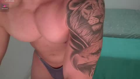 Snapshot of hotmusclebaby chatting on 15, 6, 2026 Max online show from 15, 6, 2026