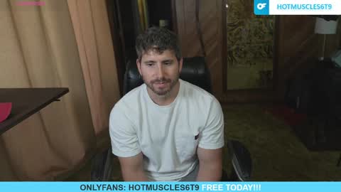 Snapshot of hotmuscles6t9 chatting on 1, 6, 2026 hotmuscles6t9 online show from 1, 6, 2026