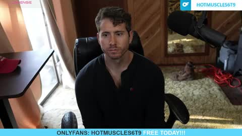 Snapshot of hotmuscles6t9 chatting on 3, 6, 2026 hotmuscles6t9 online show from 3, 6, 2026
