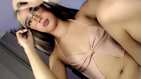 Snapshot of hotnaughty_beatrice chatting on 21, 2, 2026 HOT BEATRICE online show from 21, 2, 2026