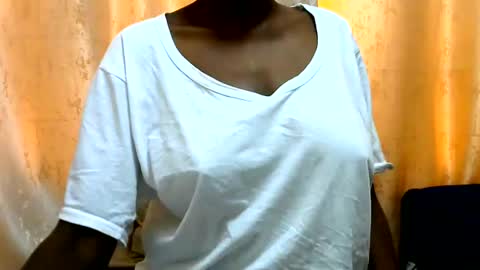Snapshot of hotpussy_ebony chatting on 23, 6, 2026 hotpussy ebony online show from 23, 6, 2026
