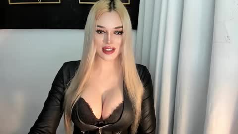 STELLA online show from 25, 10, 2025