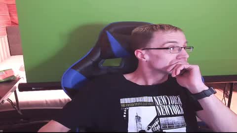 hotsummerboy89 online show from 23, 1, 2025