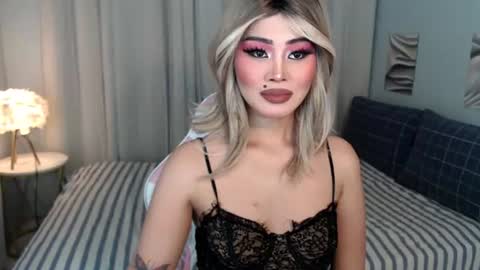 Snapshot of hottest_angel_4u chatting on 15, 6, 2026 ZANDRA online show from 15, 6, 2026