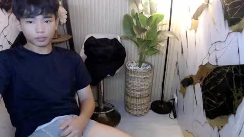 Snapshot of hottestloues chatting on 8, 6, 2026 hottestloues online show from 8, 6, 2026