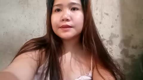 Snapshot of hottiecum27 chatting on 2, 4, 2026 hottiecum27 online show from 2, 4, 2026