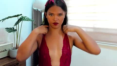 Maxine online show from 2, 12, 2025