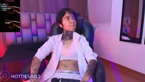 Snapshot of hottiesjuls chatting on 27, 6, 2026 Juls online show from 27, 6, 2026