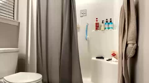 hottiewithabody101 online show from 10, 10, 2025