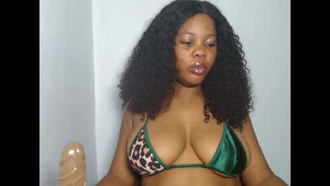 hotty_lora889 online show from 15, 10, 2025