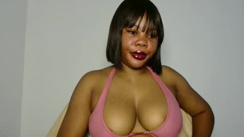 hotty_lora889 online show from 15, 4, 2026