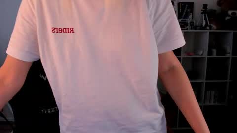 Nessie and Jessie online show from 11, 1, 2026