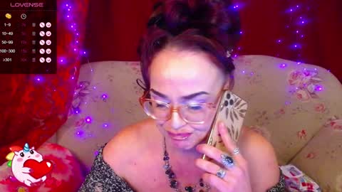 Hotzlata online show from 5, 2, 2025