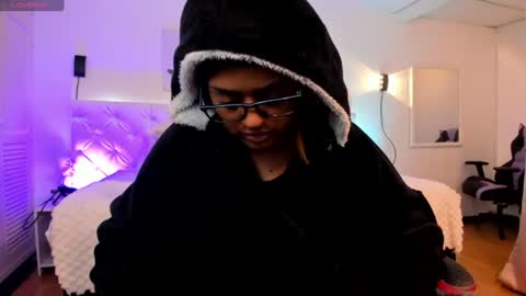 Snapshot of houseigth_ chatting on 21, 7, 2026 online show from 21, 7, 2026